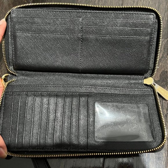 USED Michael Kors Clutch - Picture 3 of 5